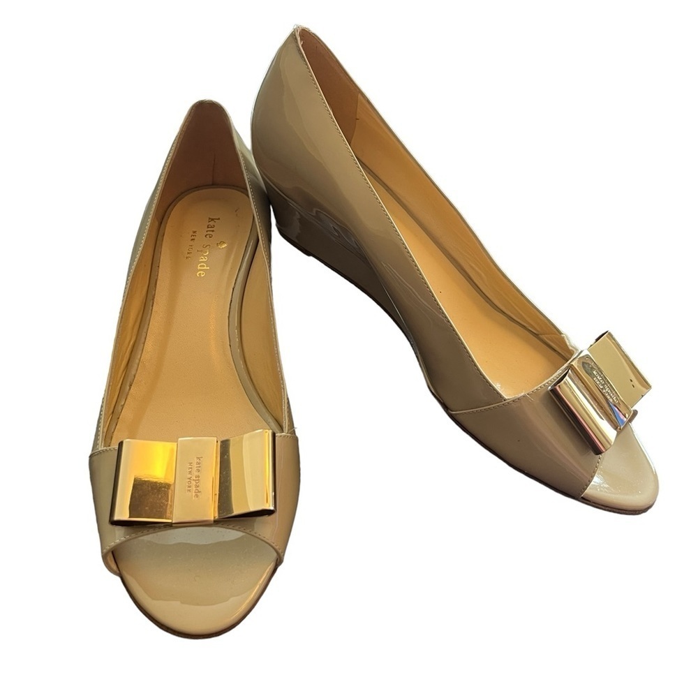 KATE SPADE Nude Peep Toe Wedge Heels with Gold Metal Bow Size 8​​​​
